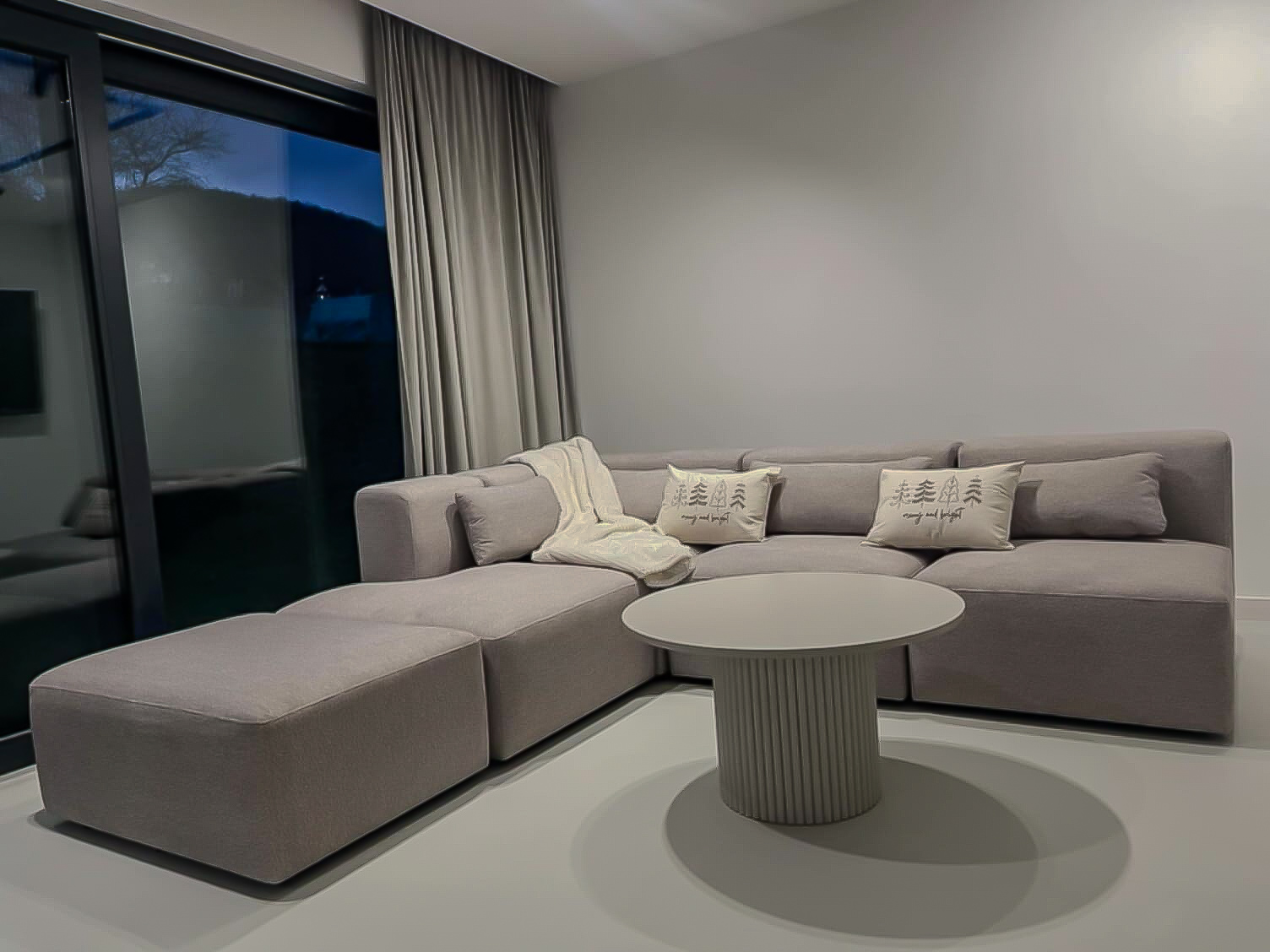 Narożnik Cube w minimalistycznym Wykonaniu